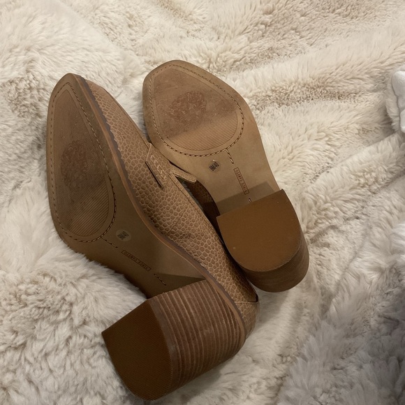 Vince Camuto Heeled leather loafers - Picture 5 of 5